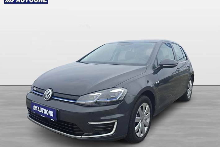 Grå VW e-Golf VII fra 2020