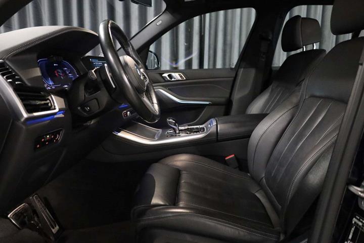 Sort BMW X5 fra 2022