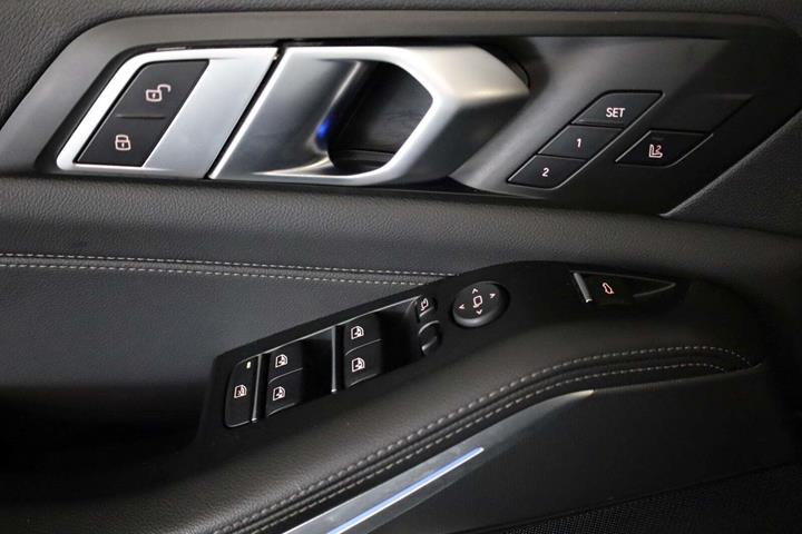 Sort BMW X5 fra 2022