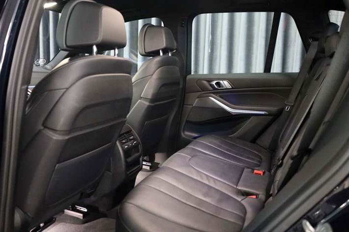 Sort BMW X5 fra 2022