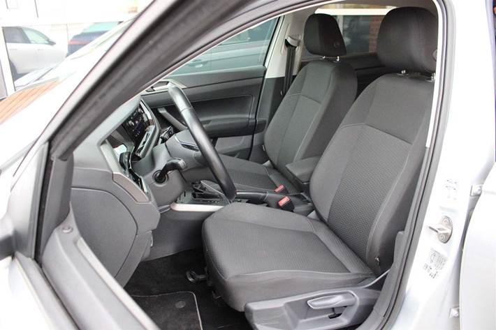 Sølv VW Polo fra 2020