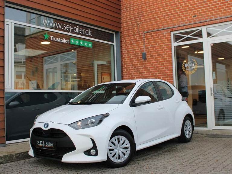 Toyota Yaris 1,5 Hybrid H3 e-CVT