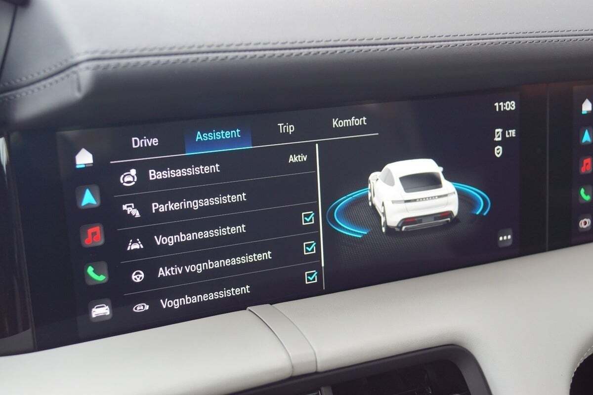 Grå Porsche Taycan Turbo S fra 2022