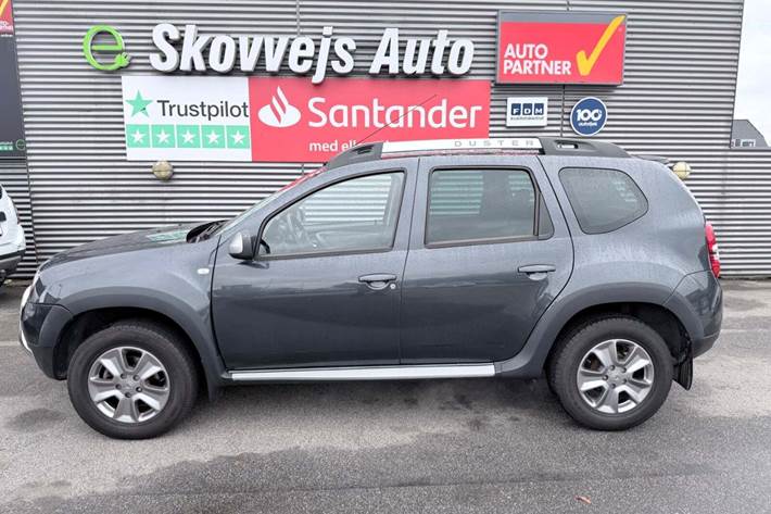Blå Dacia Duster fra 2016