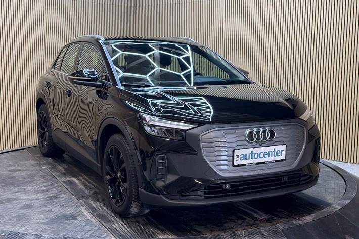 Sort Audi Q4 e-tron fra 2022 set udefra