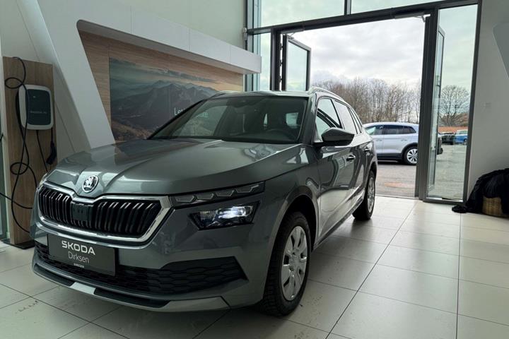 Grå Skoda Kamiq fra 2022 set udefra