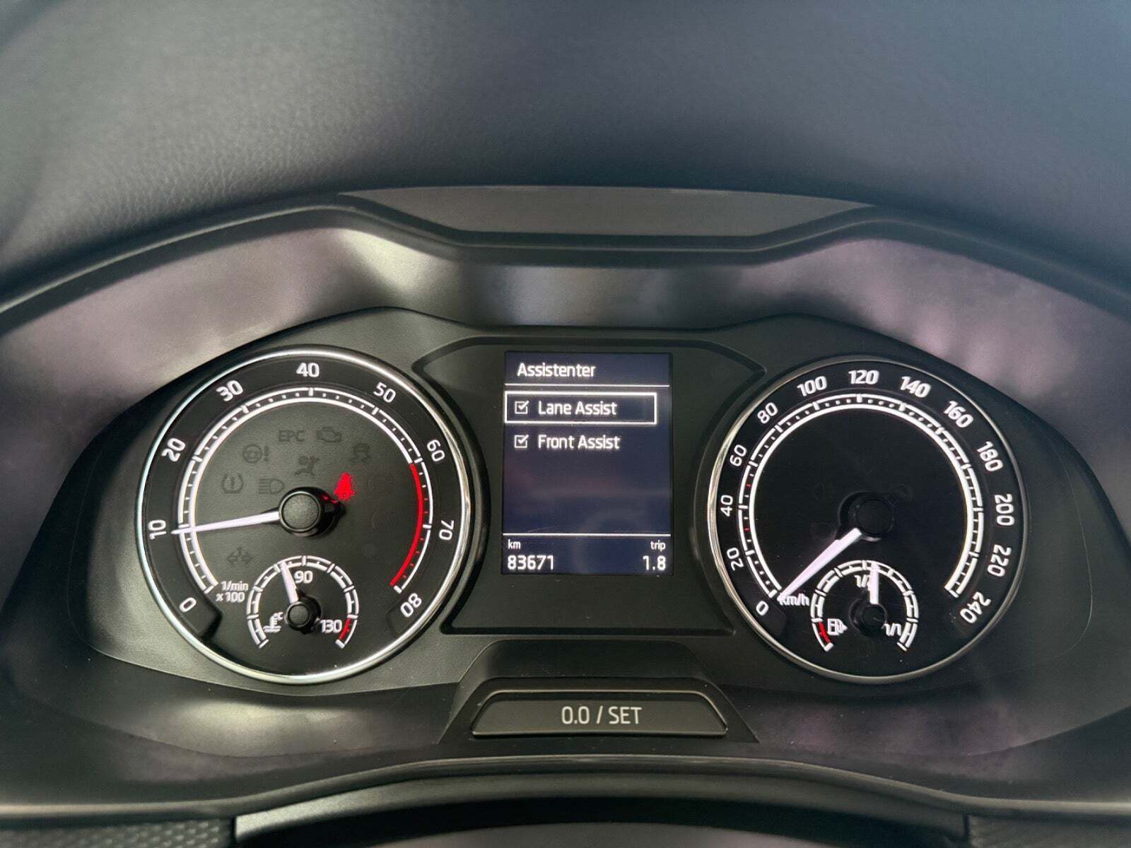 Grå Skoda Kamiq fra 2022