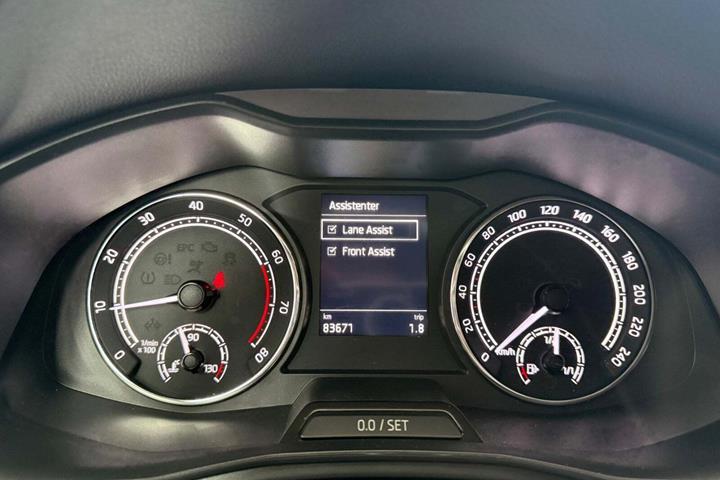 Grå Skoda Kamiq fra 2022