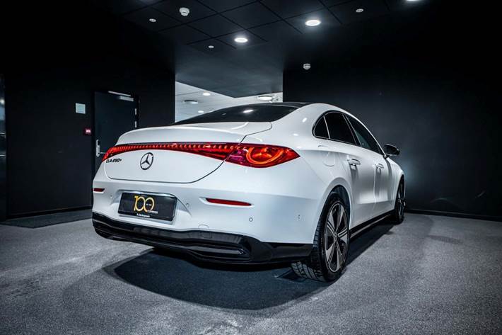 Hvid Mercedes CLA250+ fra 2025