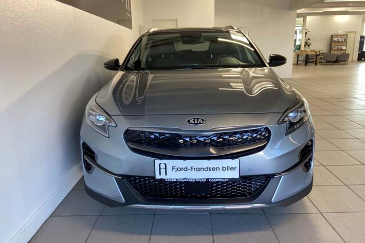 Blå Kia XCeed fra 2021
