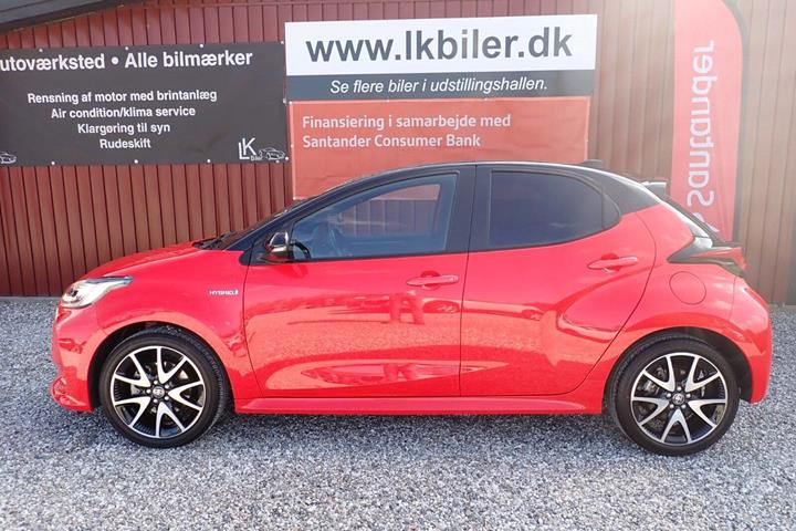 Rød Toyota Yaris fra 2020