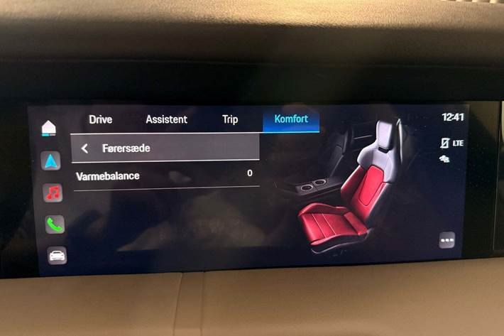 Sort Porsche Taycan 4 fra 2022