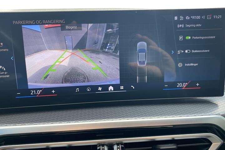 Grå BMW i4 fra 2025