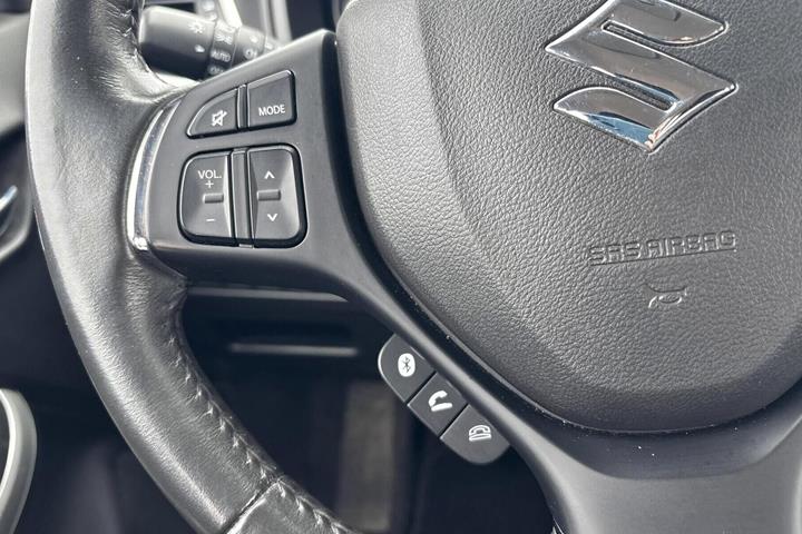 Grå Suzuki Baleno fra 2018