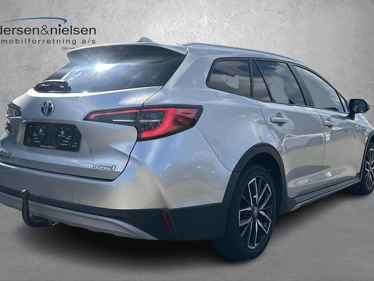 Toyota Corolla 1,8 Touring Sports Hybrid H3 TREK Smart E-CVT 122HK Stc Trinl. Gear