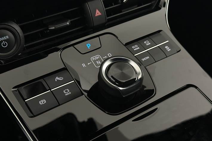 Sølv Toyota BZ4X fra 2023