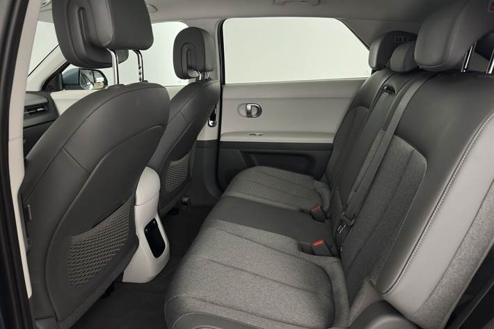 Blå Hyundai Ioniq 5 fra 2023