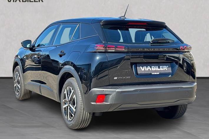 Sort Peugeot e-2008 fra 2025