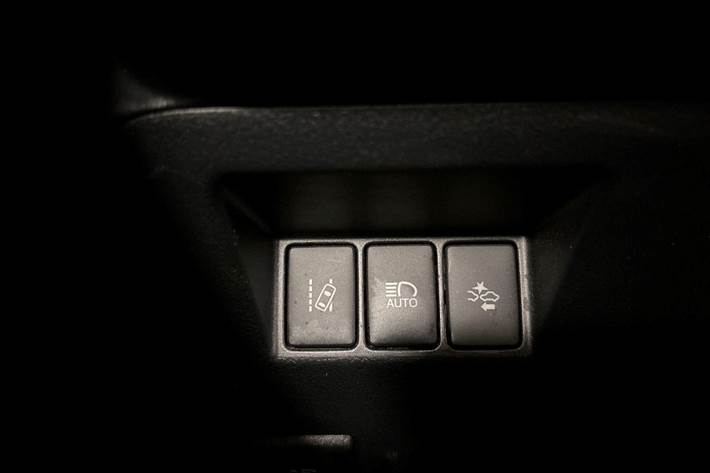 Grå Toyota Yaris fra 2017