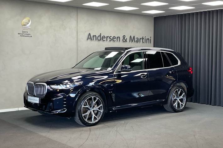 Sort BMW X5 fra 2023