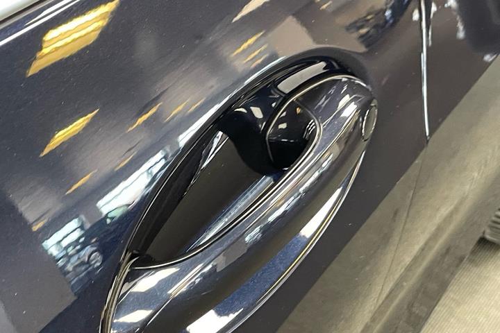 Sort BMW X5 fra 2023