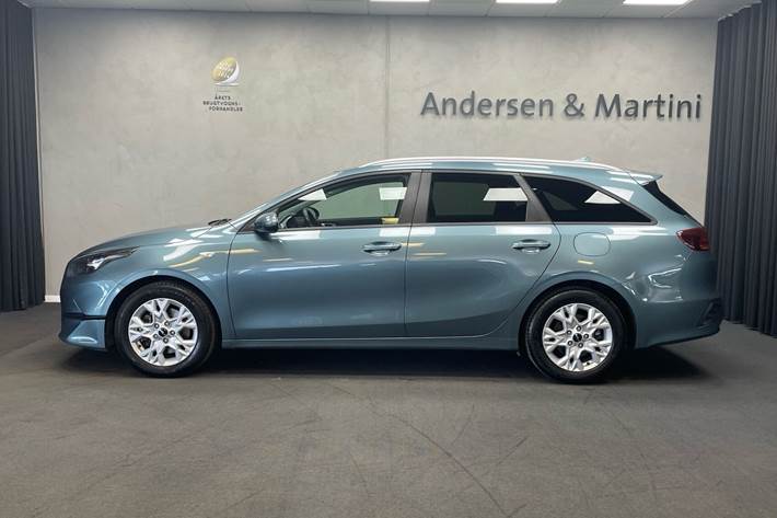 Grå Kia Ceed fra 2023