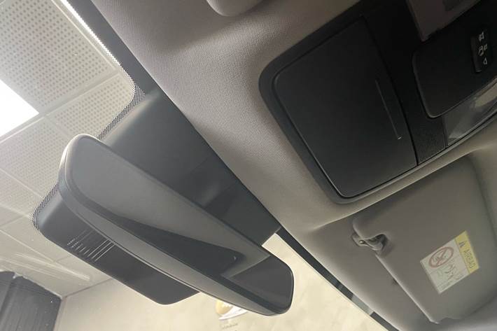 Grå Kia Ceed fra 2023