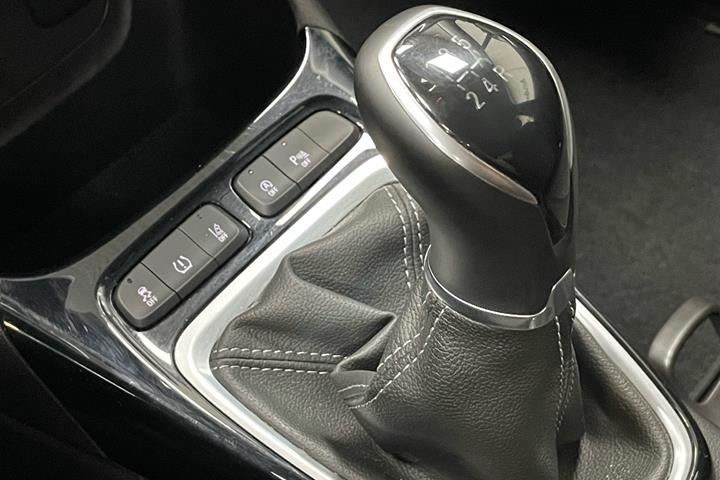 Sort Opel Crossland fra 2022