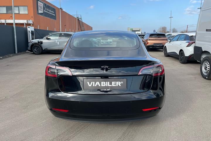 undefined Tesla Model 3 fra 2022