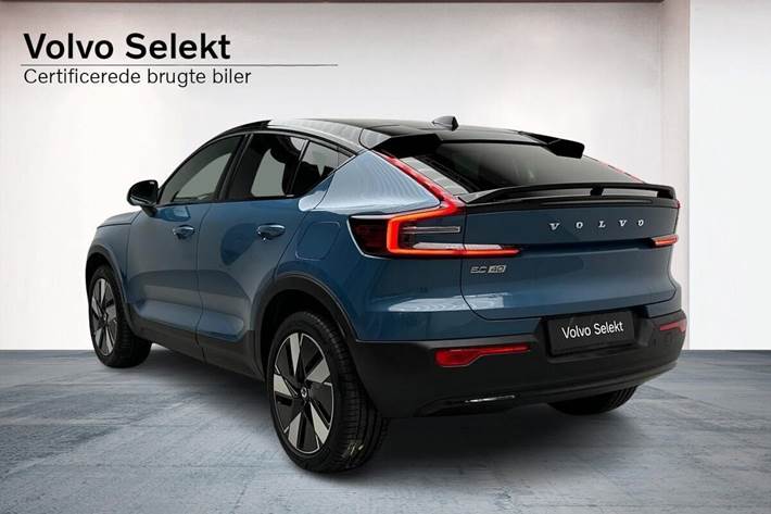 Blå Volvo EC40 fra 2024