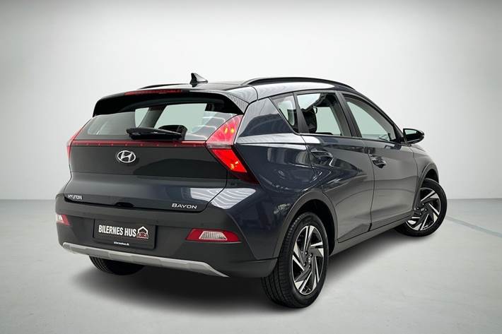 Grå Hyundai Bayon fra 2022