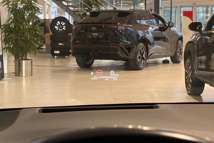 Bronze Toyota Corolla fra 2020