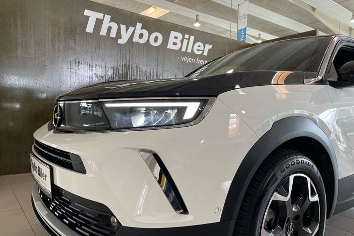Hvid Opel Mokka-e fra 2023