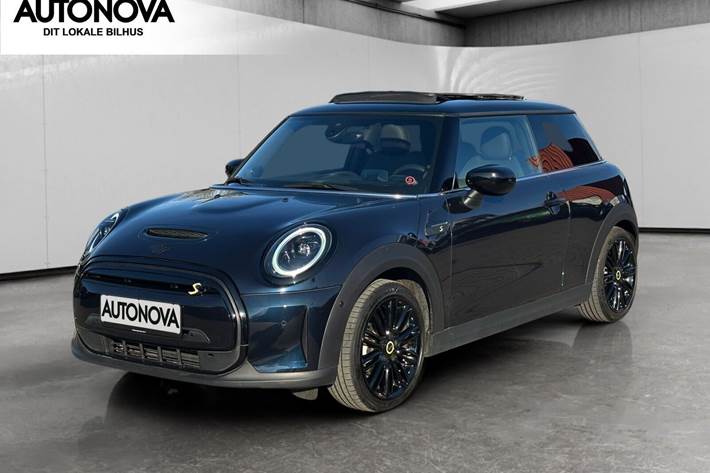 Blå Mini Cooper fra 2023