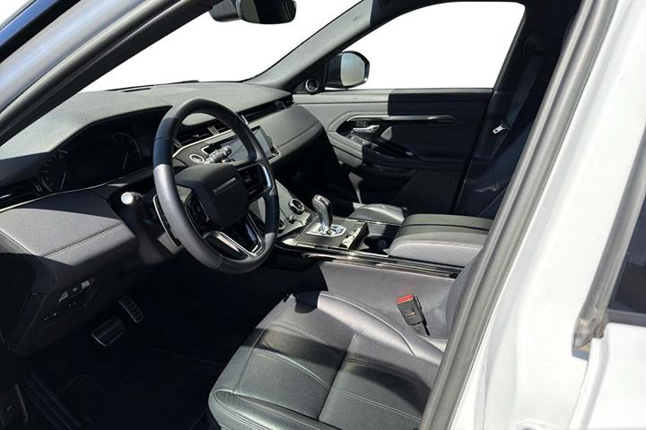 Hvid Land Rover Range Rover evoque fra 2023