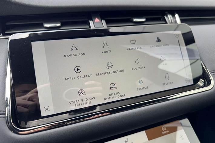 Hvid Land Rover Range Rover evoque fra 2023