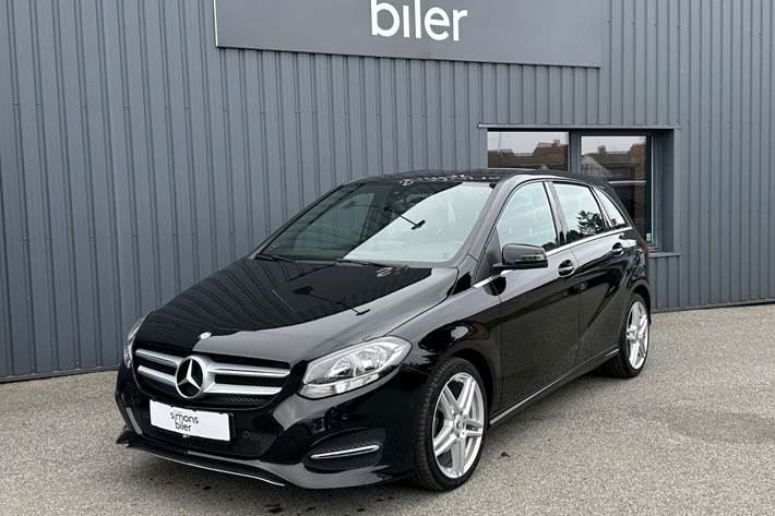 Sort Mercedes B200 fra 2017
