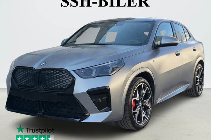 Grå BMW iX2 fra 2025