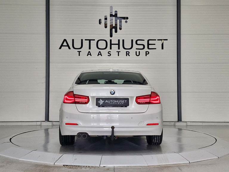 BMW 320i 2,0 Advantage aut.