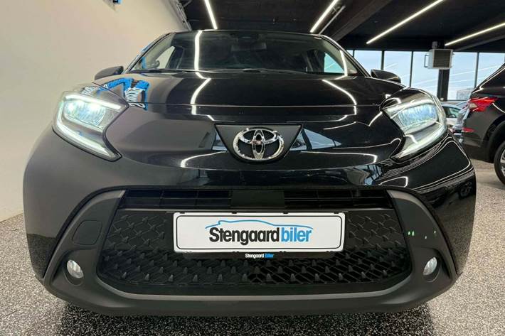 Sort Toyota Aygo X fra 2023