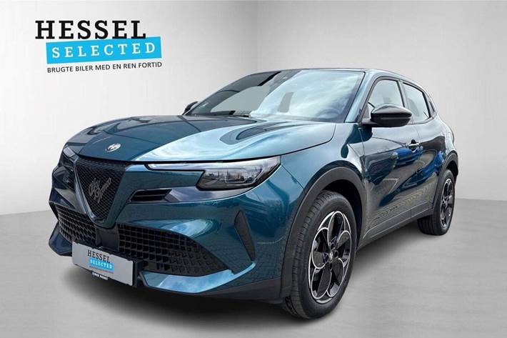 Blå Alfa Romeo Junior fra 2025