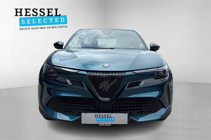 Blå Alfa Romeo Junior fra 2025