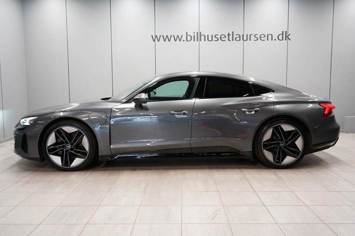 Grå Audi e-tron GT fra 2022