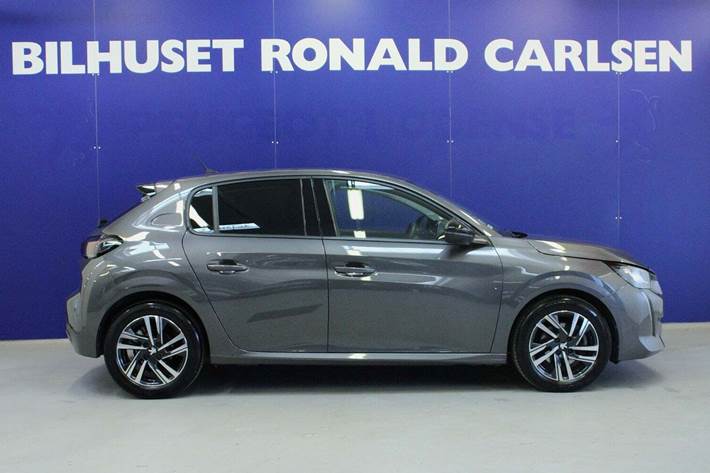 Grå Peugeot 208 fra 2023
