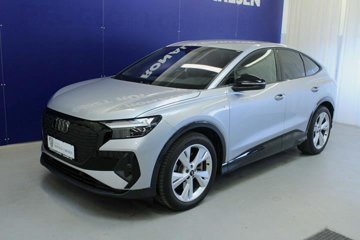Sølv Audi Q4 e-tron fra 2024