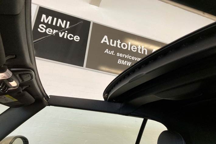 Grå Mini Cooper fra 2018