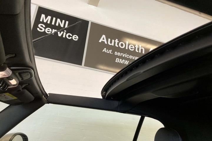 Grå Mini Cooper fra 2018