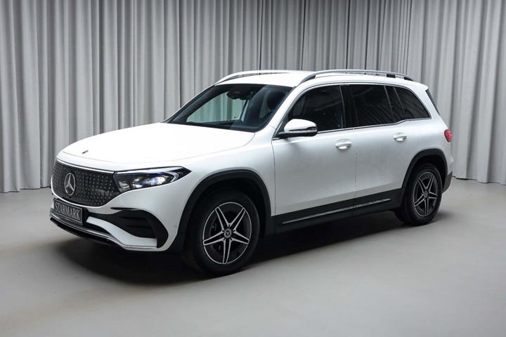 Hvid Mercedes EQB250+ fra 2026