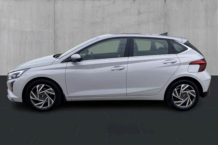 Sølv Hyundai i20 fra 2025