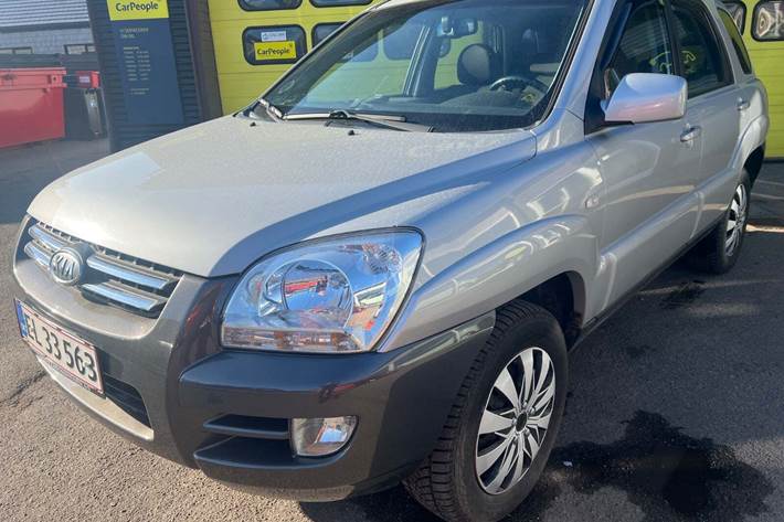Sølv Kia Sportage fra 2006